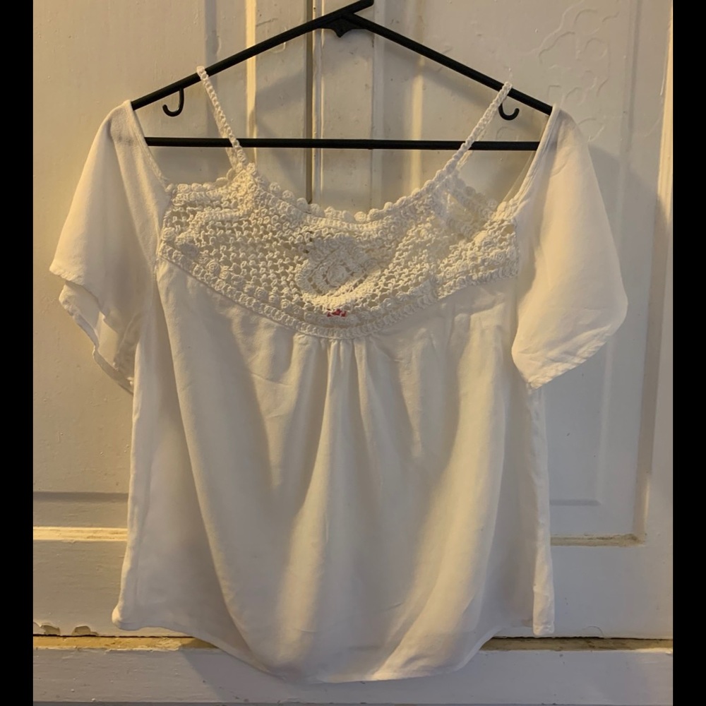 white medium (7-9) blouse